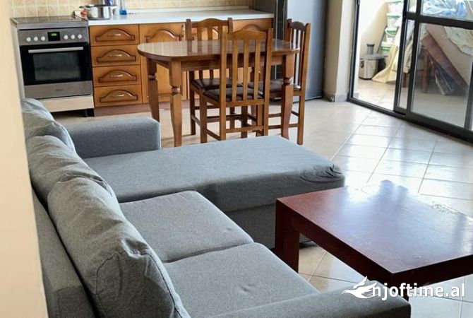 Shtepi me qera 2+1 ne Tirane - 600 Euro