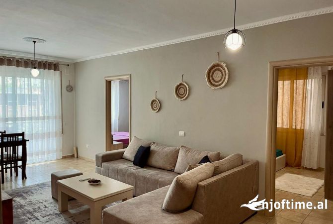 Shtepi me qera 2+1 ne Tirane - 650 Euro