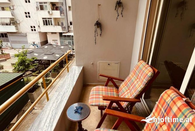Shtepi me qera Apartament ne Tirane, 2+1, Mobilimi E mobiluar, Pagesa 650  Euro.