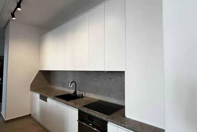 Shtepi me qera Apartament ne Tirane, 2+1, Mobilimi E mobiluar, Pagesa 800  Euro.