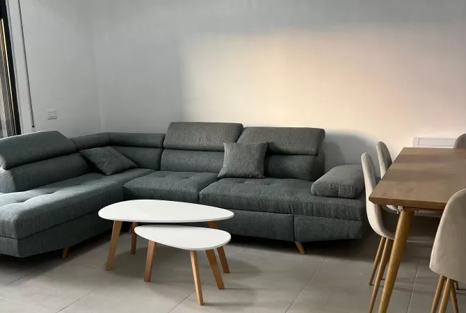 Shtepi me qera Apartament ne Tirane, 2+1, Mobilimi E mobiluar, Pagesa 650  Euro.