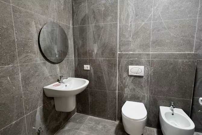 Shtepi me qera 2+1 ne Tirane - 650 Euro