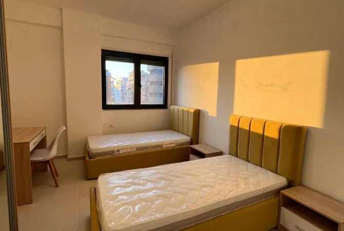 Shtepi me qera Apartament ne Tirane, 2+1, Mobilimi E mobiluar, Pagesa 650  Euro.