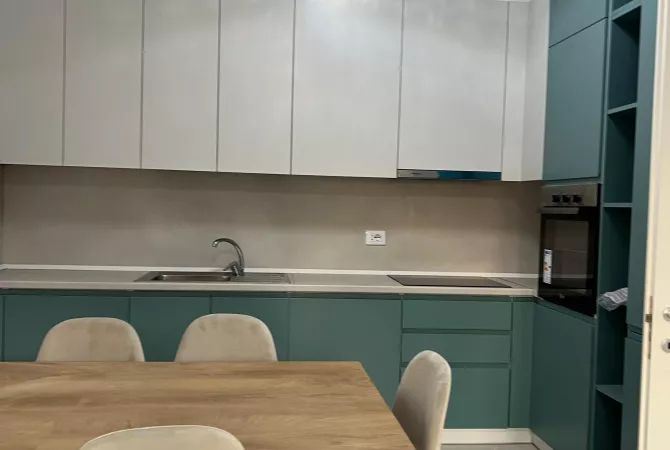 Shtepi me qera 2+1 ne Tirane - 650 Euro