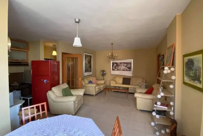 Shtepi me qera Apartament ne Tirane, 1+1, Mobilimi E mobiluar, Pagesa 550  Euro.