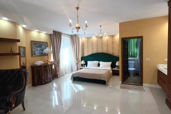 Shtepi ne shitje 4+1 ne Tirane - 635,000 Euro