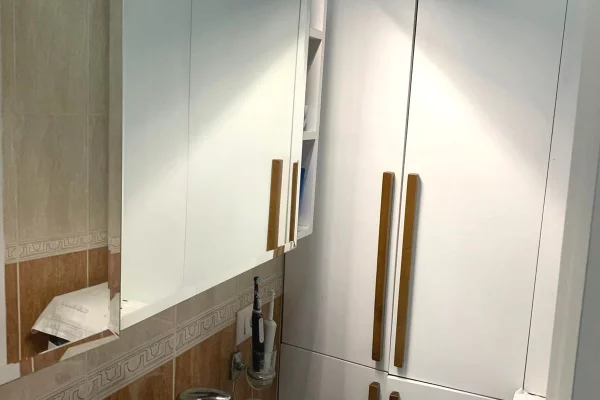 Shtepi ne shitje Apartament ne Tirane, 1+1, Mobilimi E mobiluar, Pagesa 105,000  Euro.