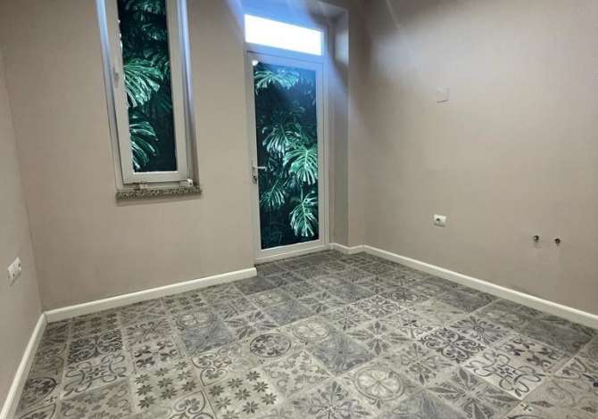 Ambient biznesi me qera 3+1 ne Tirane - 700 Euro