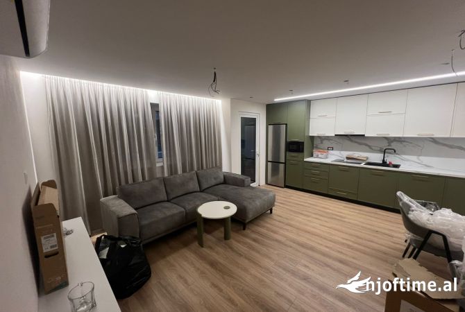Shtepi me qera 2+1 ne Tirane - 1,200 Euro