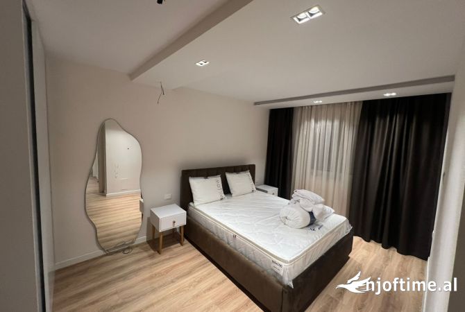Shtepi me qera 2+1 ne Tirane - 1,200 Euro