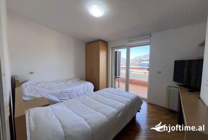 Shtepi me qera Apartament ne Tirane, 2+1, Mobilimi E mobiluar, Pagesa 700  Euro.