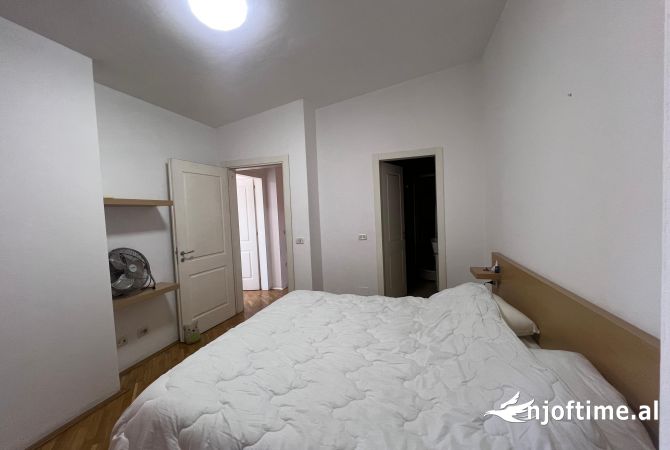 Shtepi me qera 2+1 ne Tirane - 700 Euro