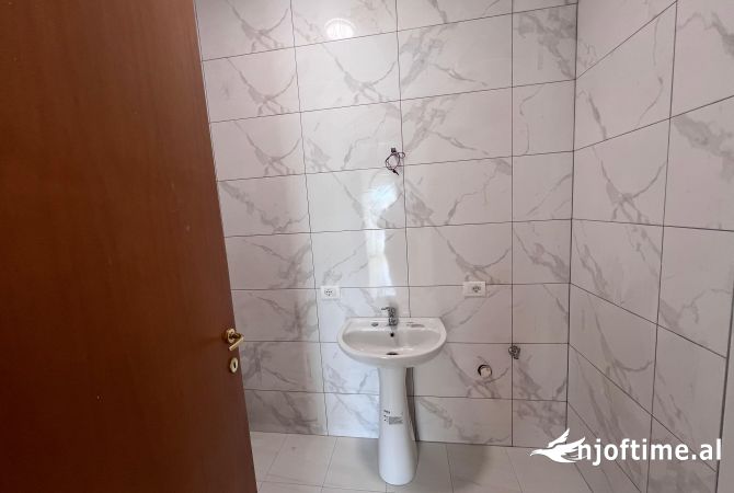 Shtepi ne shitje 1+1 ne Tirane - 78,000 Euro