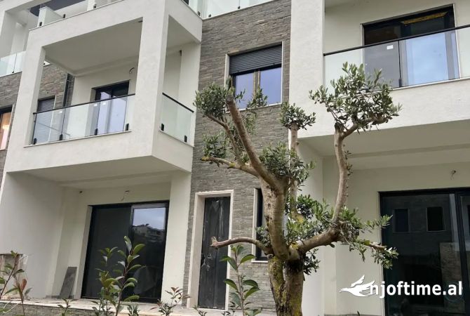 Shtepi ne shitje Apartament ne Tirane, 3+1, Mobilimi Bosh, pa mobiluar, Pagesa 440,000  Euro.