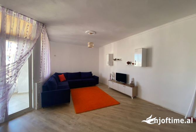 Shtepi ne shitje Apartament ne Tirane, 1+1, Mobilimi Pjeserisht e mobiluar, Pagesa 78,000  Euro.