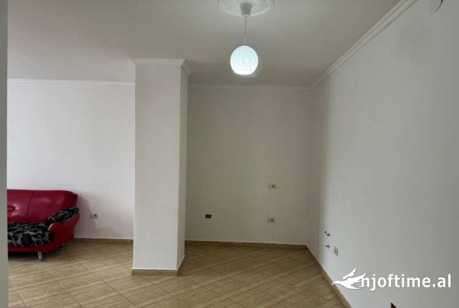 Shtepi ne shitje 1+1 ne Tirane - 93,000 Euro