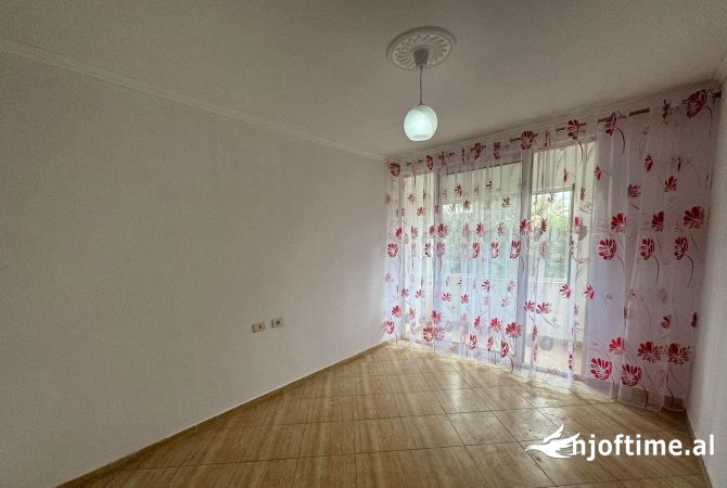 Shtepi ne shitje 1+1 ne Tirane - 93,000 Euro