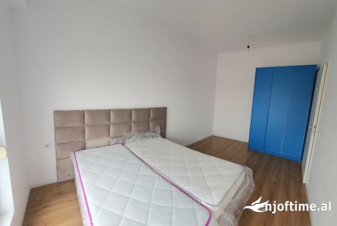 Shtepi me qera Apartament ne Tirane, 1+1, Mobilimi E mobiluar, Pagesa 40,000  Leke.