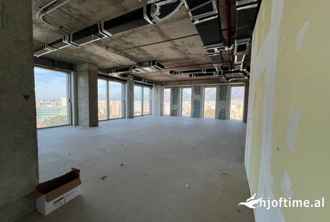 Njesi biznesi  per shitje ne katin 14 te Kulles Downtown, ne qender te Tiranes!