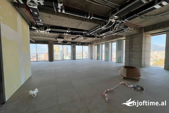 Njesi biznesi  per shitje ne katin 14 te Kulles Downtown, ne qender te Tiranes!