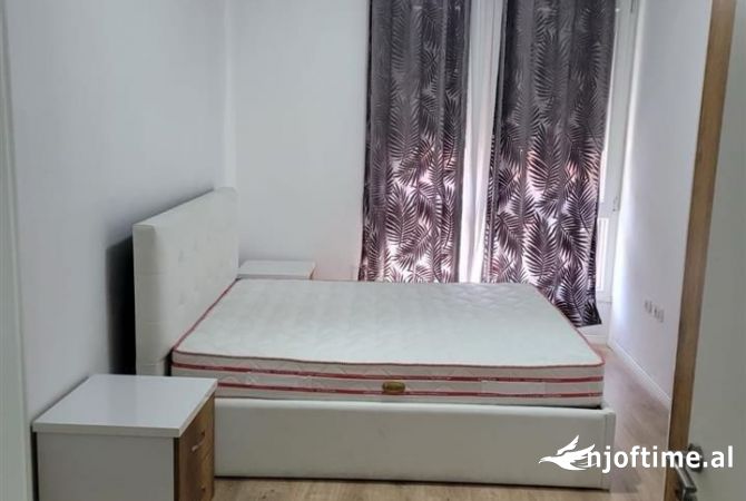 Shtepi me qera 1+1 ne Tirane - 45,000 Leke