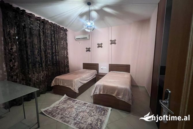 Shtepi me qera 3+1 ne Tirane - 1,200 Euro