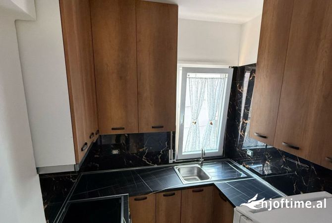 Shtepi me qera 1+1 ne Tirane - 450 Euro