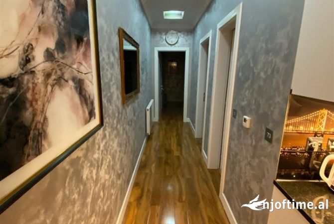 Shtepi me qera Apartament ne Tirane, 2+1, Mobilimi E mobiluar, Pagesa 450  Euro.