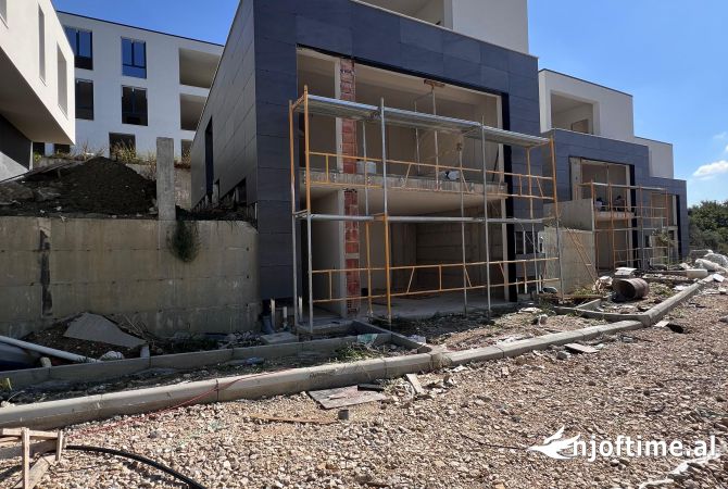 Shtepi ne shitje 4+1 ne Tirane - 450,000 Euro