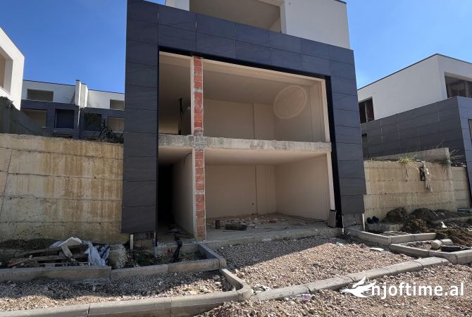 Shtepi ne shitje 4+1 ne Tirane - 450,000 Euro