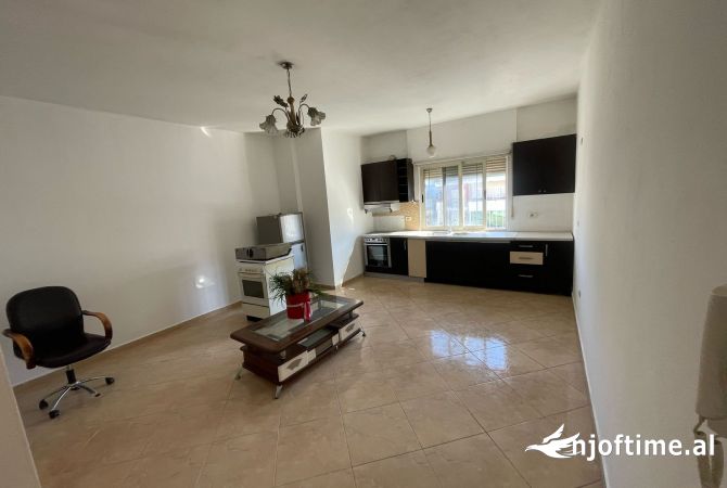 Shtepi me qera 1+1 ne Tirane - 350 Euro