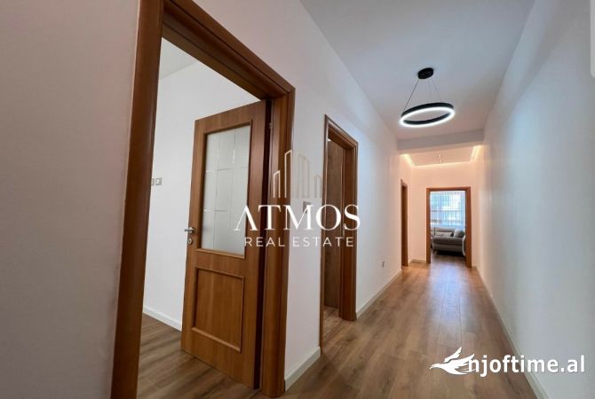 Shtepi me qera Apartament ne Tirane, 2+1, Mobilimi E mobiluar, Pagesa 700  Euro.