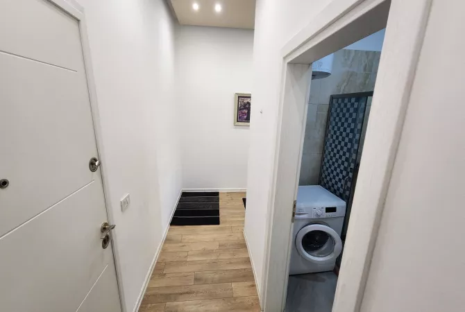Shtepi me qera Apartament ne Tirane, 2+1, Mobilimi E mobiluar, Pagesa 800  Euro.