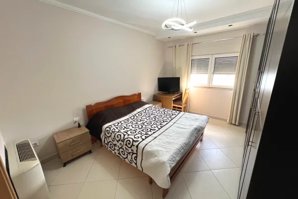 Shtepi me qera 2+1 ne Tirane - 700 Euro