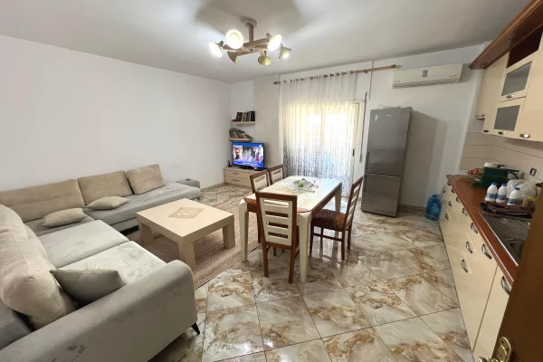 Shtepi ne shitje 2+1 ne Tirane - 11,000,000 Leke