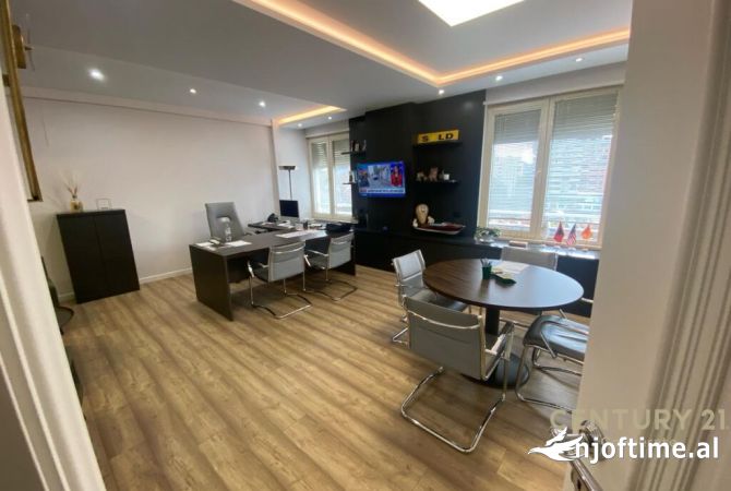 Ambient biznesi ne shitje 3+1 ne Tirane - 2,200,000 Euro