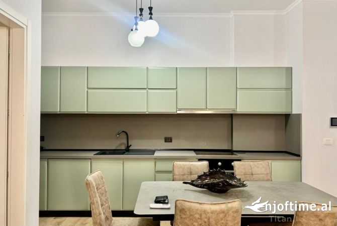 JEPET ME QIRA APARTAMENT 2+1+2 + POST PARKIMI TEK KOMPLEKSI DELIORGJI !