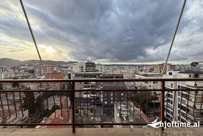 Ambient biznesi me qera 3+1 ne Tirane - 2,000 Euro