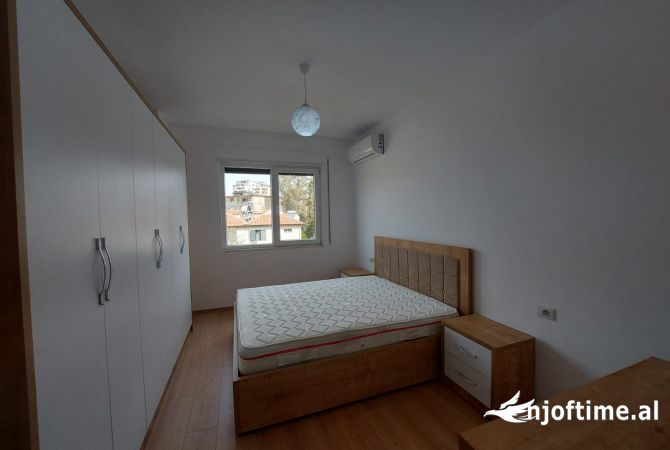 Shtepi me qera 2+1 ne Tirane - 550 Euro