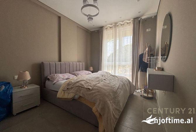 Shtepi ne shitje Apartament ne Durres, 2+1, Mobilimi E mobiluar, Pagesa 335,000  Euro.