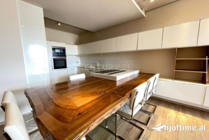 Shtepi me qera 2+1 ne Tirane - 700 Euro