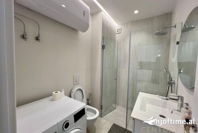 Shtepi me qera Apartament ne Tirane, 2+1, Mobilimi E mobiluar, Pagesa 1,000  Euro.