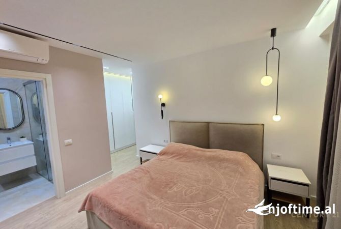 Shtepi me qera 2+1 ne Tirane - 1,300 Euro