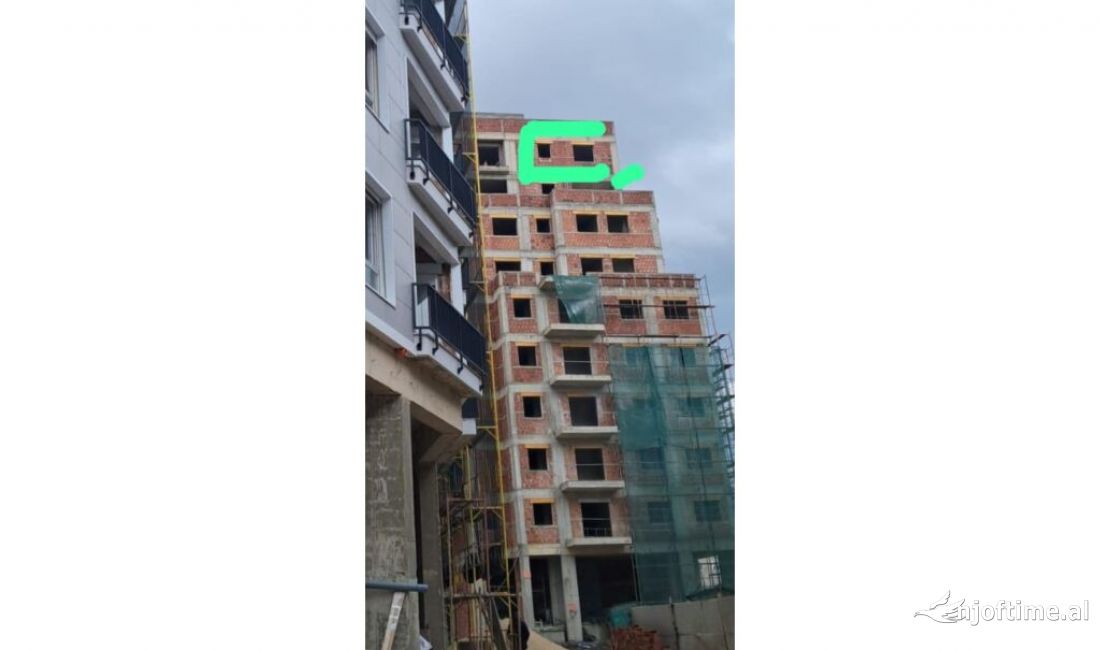 Shtepi ne shitje Apartament ne Tirane, 1+1, Mobilimi Bosh, pa mobiluar, Pagesa 115,000  Euro.