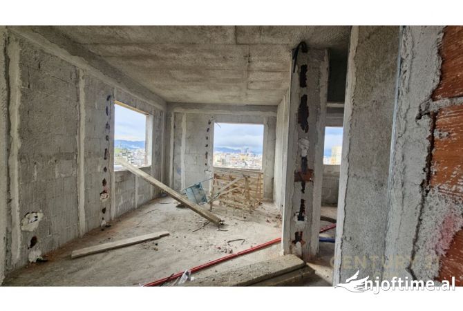 Shtepi ne shitje Apartament ne Tirane, 1+1, Mobilimi Bosh, pa mobiluar, Pagesa 115,000  Euro.