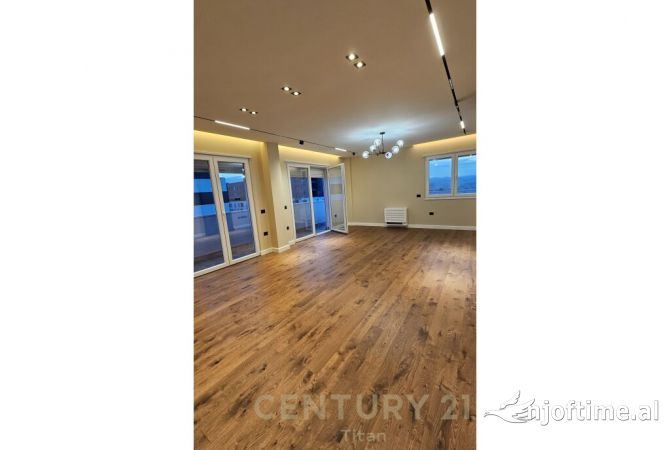Shtepi ne shitje 3+1 ne Tirane - 390,000 Euro