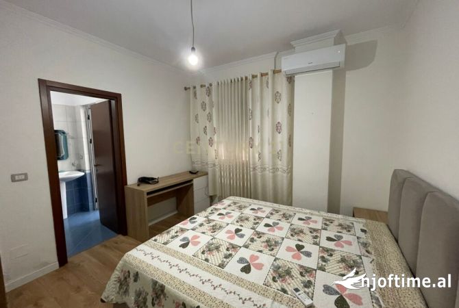 Shtepi me qera Apartament ne Tirane, 2+1, Mobilimi E mobiluar, Pagesa 800  Euro.