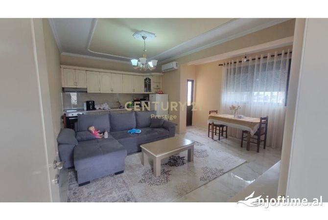 Shtepi me qera 2+1 ne Tirane - 450 Euro