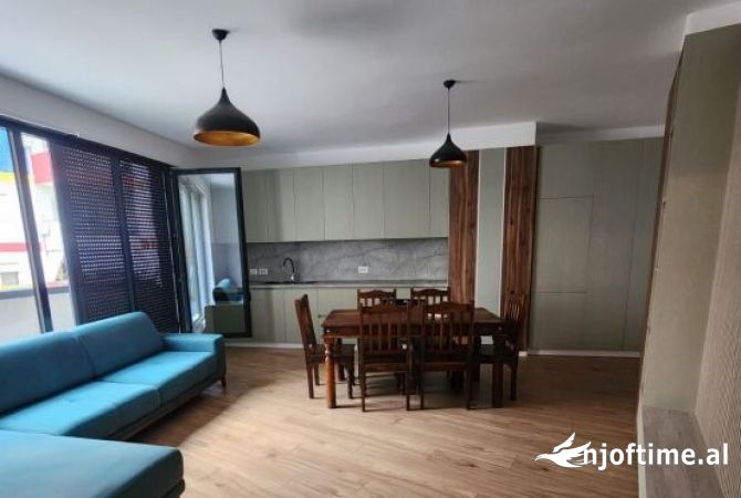 Shtepi me qera 2+1 ne Tirane - 800 Euro