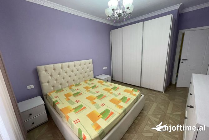Shtepi me qera Apartament ne Tirane, 1+1, Mobilimi E mobiluar, Pagesa 470  Euro.